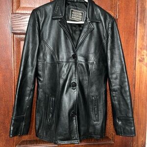 Ladies OAKWOOD Black Leather Jacket. First with a fitting around waist. Sz XS 2